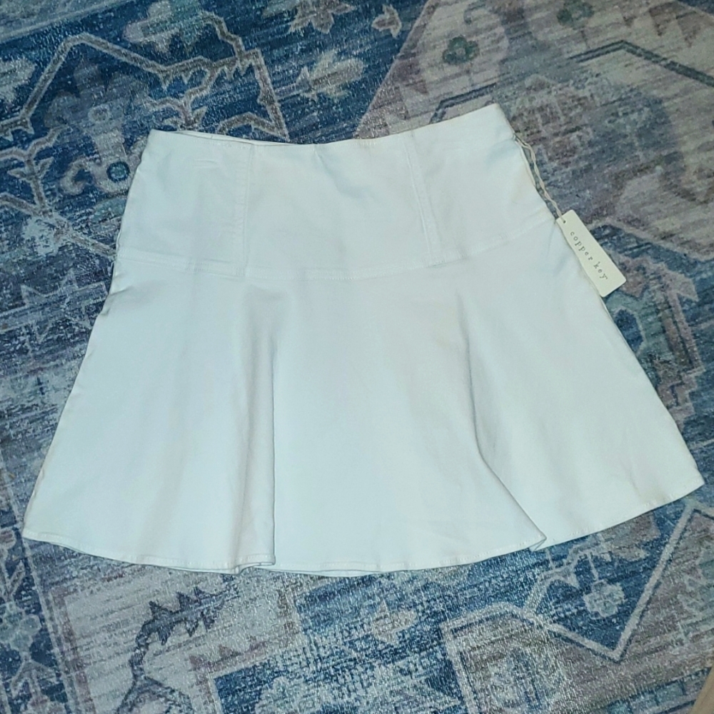 Copper Key White box pleated